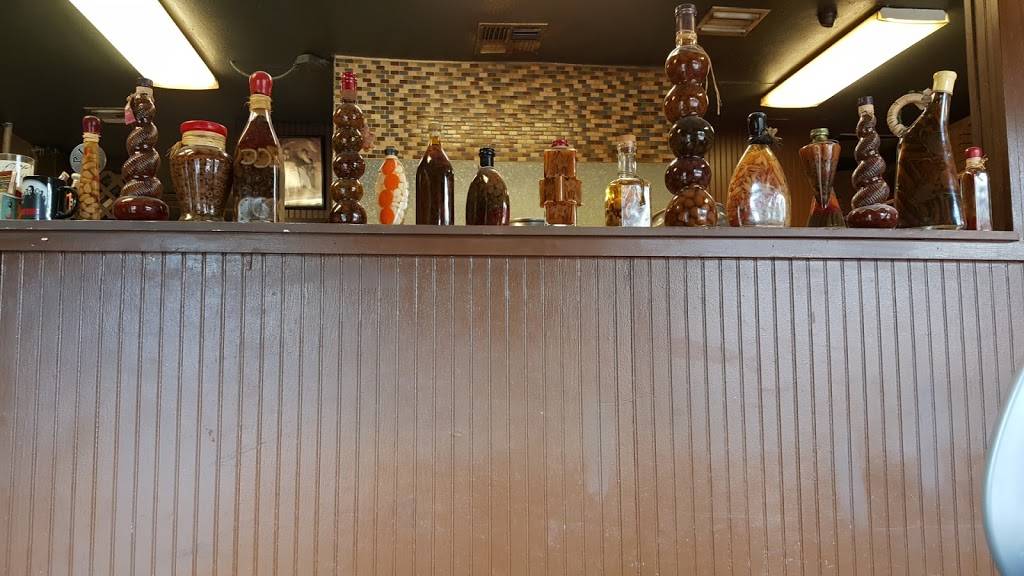 Filippos Pizza | restaurant | 132 W Park Ave #10, Edgewater, FL 32132, USA | 3864262390 OR +1 386-426-2390