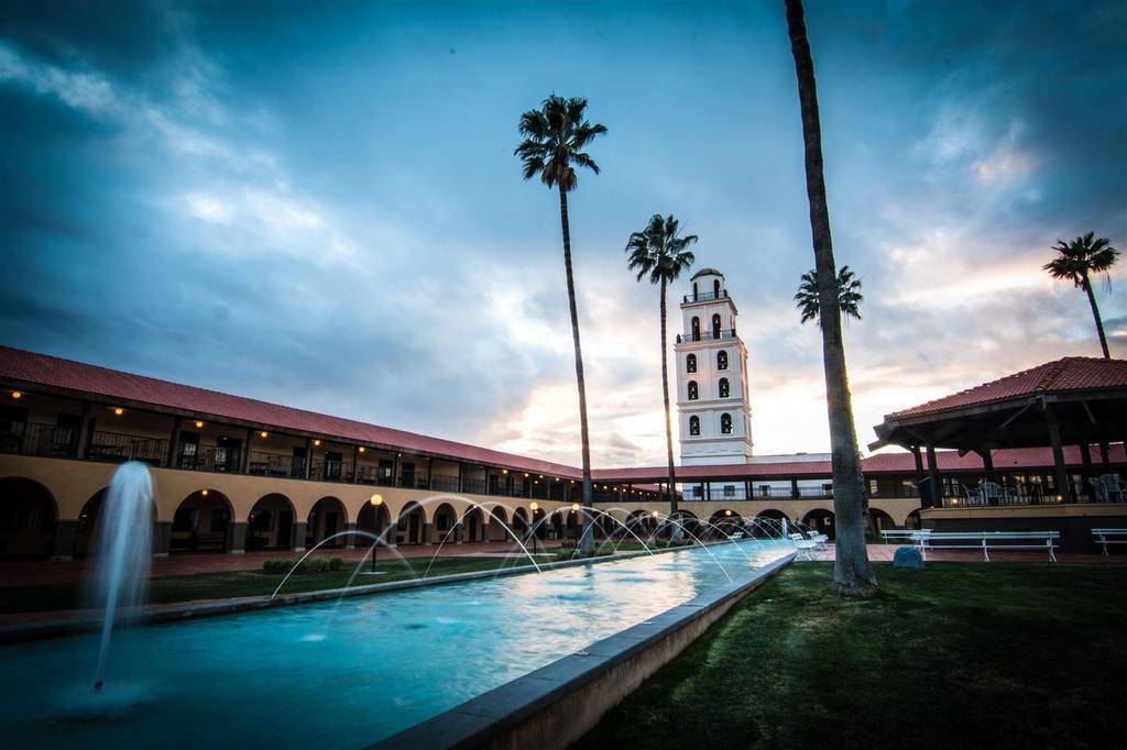 Hotel Mission De Oro | night club | 13070 CA-33, Santa Nella, CA 95322, USA | 2098264444 OR +1 209-826-4444