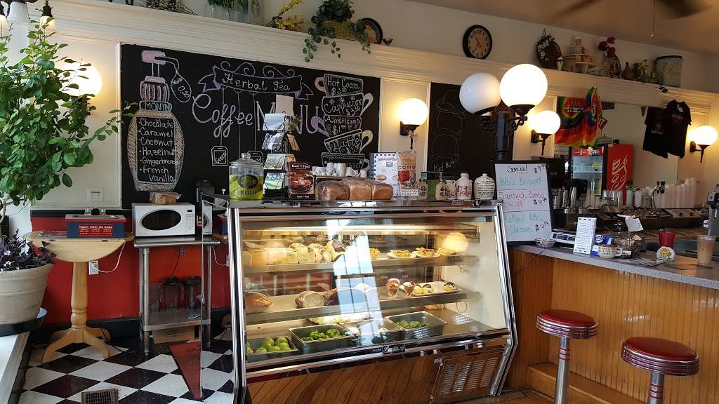 Hoppies | meal takeaway | 2 Lafayette Park, Oxford, NY 13830, USA | 6078432663 OR +1 607-843-2663