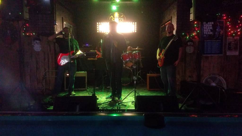 Wooden Nickel | restaurant | 842 Kendall Dr, San Bernardino, CA 92407, USA | 9098834317 OR +1 909-883-4317