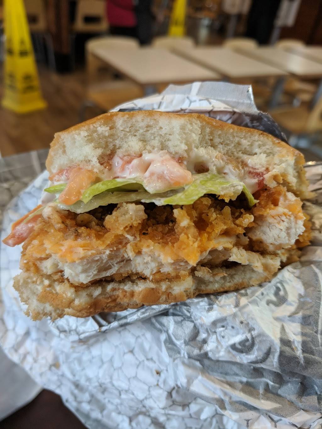 Wendys | restaurant | 90-13 Metropolitan Ave, Rego Park, NY 11374, USA | 7182756221 OR +1 718-275-6221