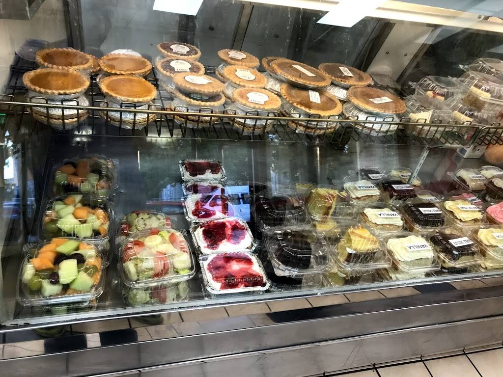 HipHop Fish & Chicken | restaurant | 1901 W Pratt St, Baltimore, MD 21223, USA | 4102331010 OR +1 410-233-1010