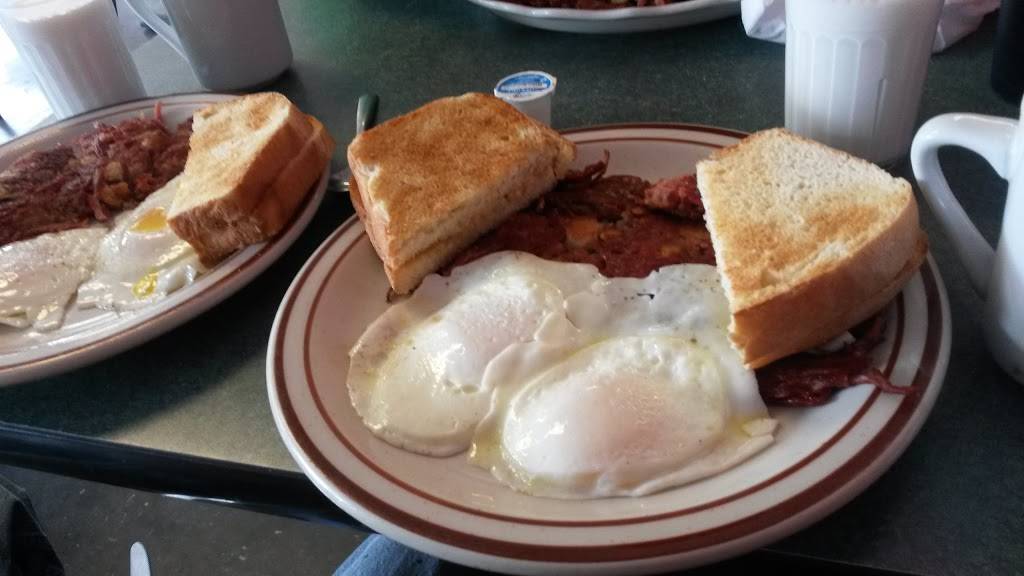 TJs Pizzeria | restaurant | 963 US-202, North Monmouth, ME 04265, USA | 2079333400 OR +1 207-933-3400