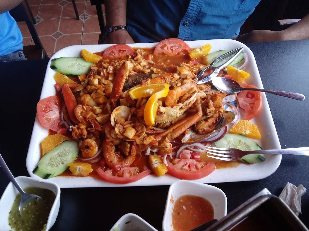Fabulosos Mariscos A La Antigua | restaurant | 2115 S Garnett Rd, Tulsa, OK 74129, USA | 9186199969 OR +1 918-619-9969
