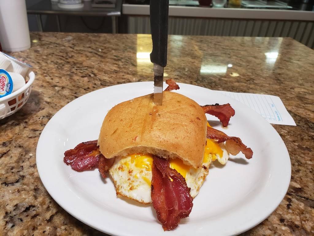 Clarkies Diner | restaurant | 13661 Calimesa Blvd, Yucaipa, CA 92399, USA | 9097953500 OR +1 909-795-3500