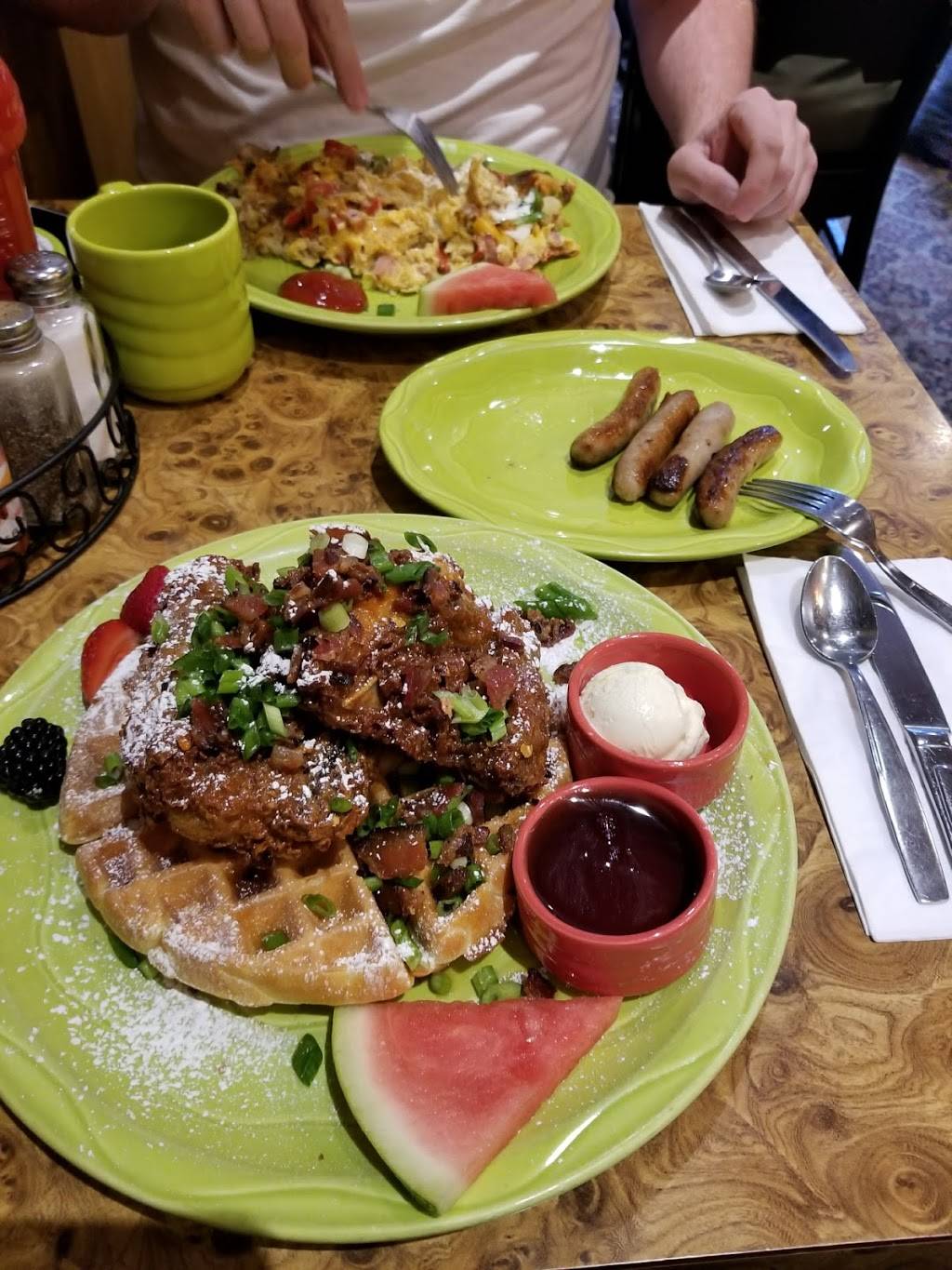 Lous Restaurant | restaurant | 15691 Los Gatos Blvd, Los Gatos, CA 95032, USA | 4083568383 OR +1 408-356-8383