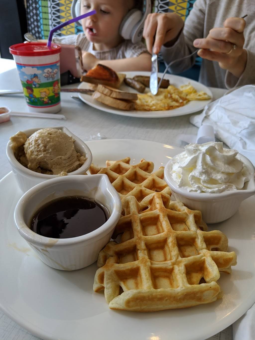 Annas House | restaurant | 445 E Eisenhower Pkwy #1, Ann Arbor, MI 48108, USA | 7347269490 OR +1 734-726-9490