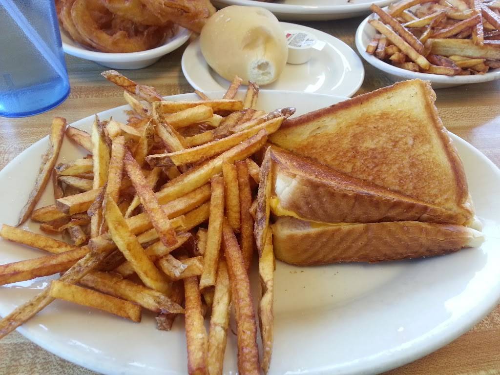 Bills Real Pit BBQ | restaurant | 5945 Frazeysburg Rd, Nashport, OH 43830, USA | 7405880888 OR +1 740-588-0888