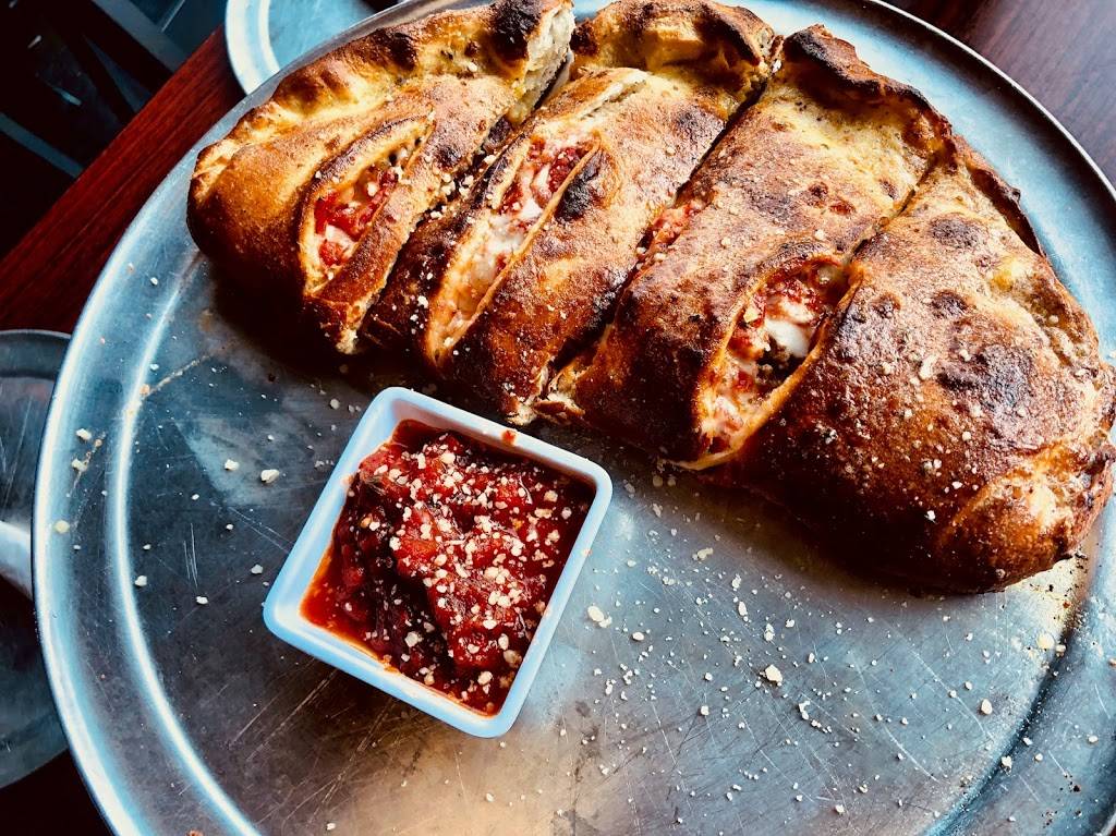 The Sliced Pint | restaurant | The East Bank Building, 1511 Washington Ave, St. Louis, MO 63103, USA | 3146968787 OR +1 314-696-8787