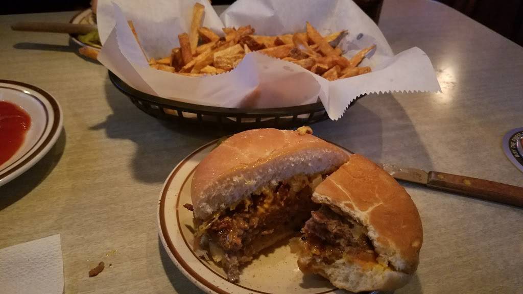 Meister Bar & Grill | restaurant | 901 4th St S, Stillwater, MN 55082, USA | 6514399860 OR +1 651-439-9860