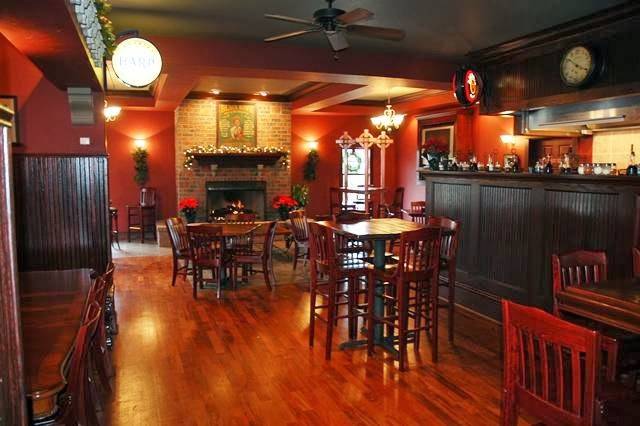 Eddies Irish Pub | restaurant | 800 S Marquette Rd, Prairie du Chien, WI 53821, USA | 6083266625 OR +1 608-326-6625
