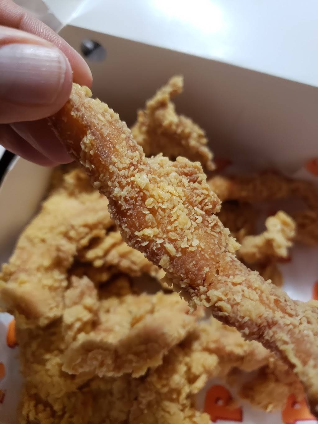 Popeyes Louisiana Kitchen | restaurant | 300 W Compton Blvd, Compton, CA 90220, USA | 3106698417 OR +1 310-669-8417