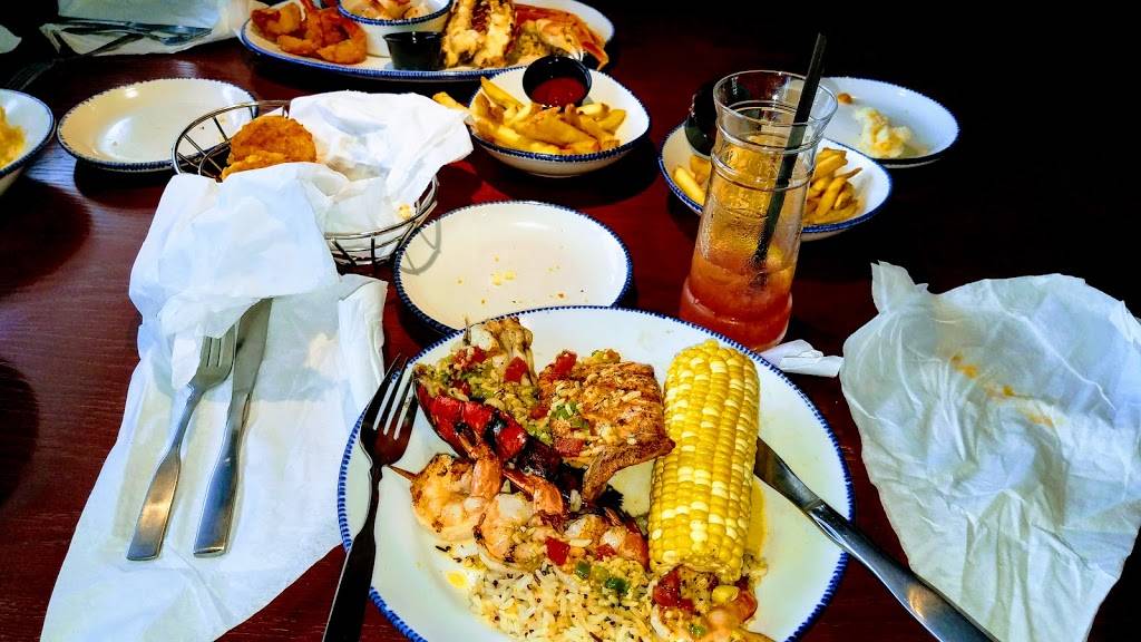 Red Lobster | restaurant | 2000 N University Dr, Coral Springs, FL 33071, USA | 9547526131 OR +1 954-752-6131