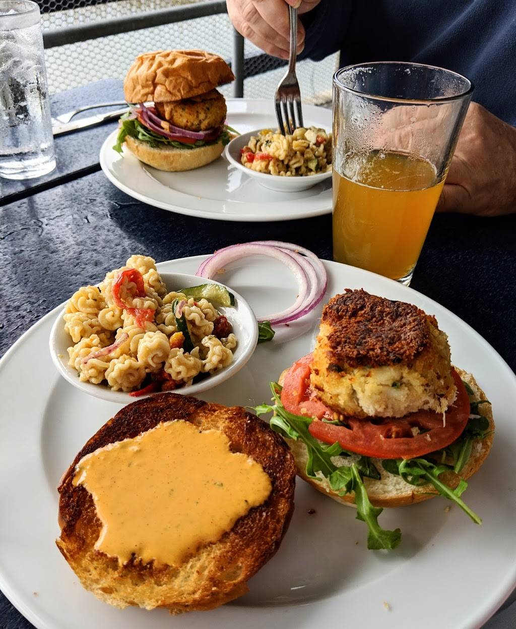 Fleet Landing Restaurant & Bar | restaurant | 186 Concord St, Charleston, SC 29401, USA | 8437228100 OR +1 843-722-8100