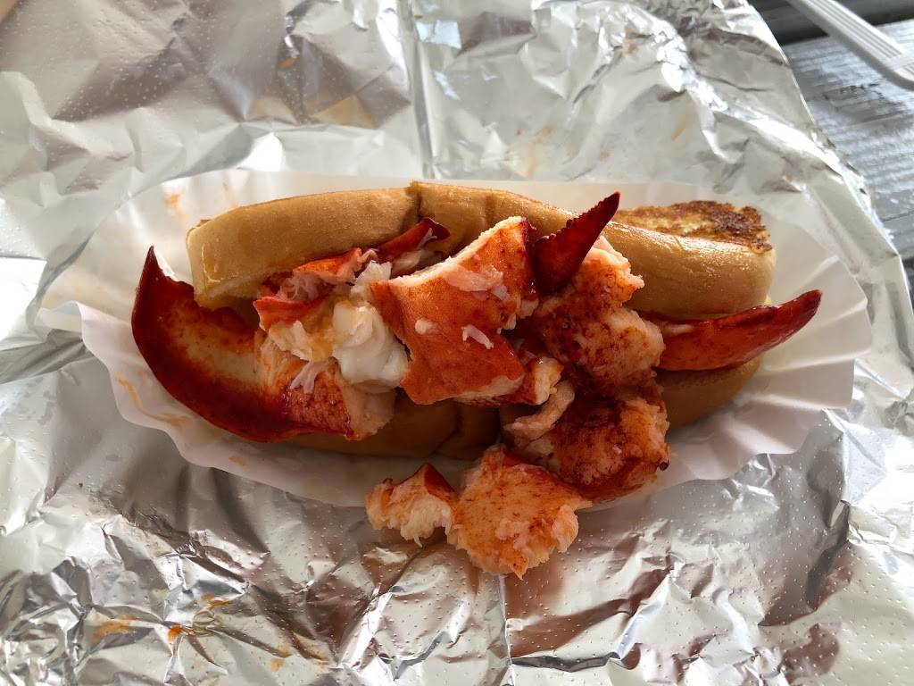 Guilford Lobster Pound | restaurant | 3443, 505 Old Whitfield St, Guilford, CT 06437, USA | 2034536122 OR +1 203-453-6122