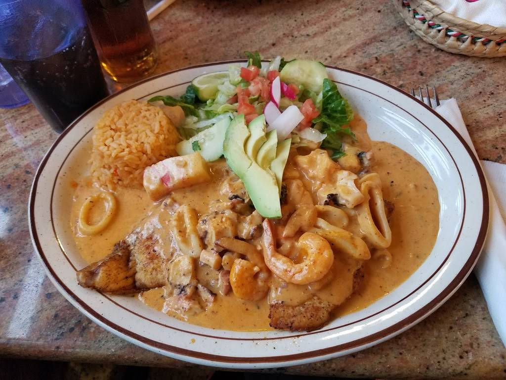 La Quebrada Restaurant | restaurant | 5100 S California Ave, Chicago, IL 60632, USA | 7737374575 OR +1 773-737-4575