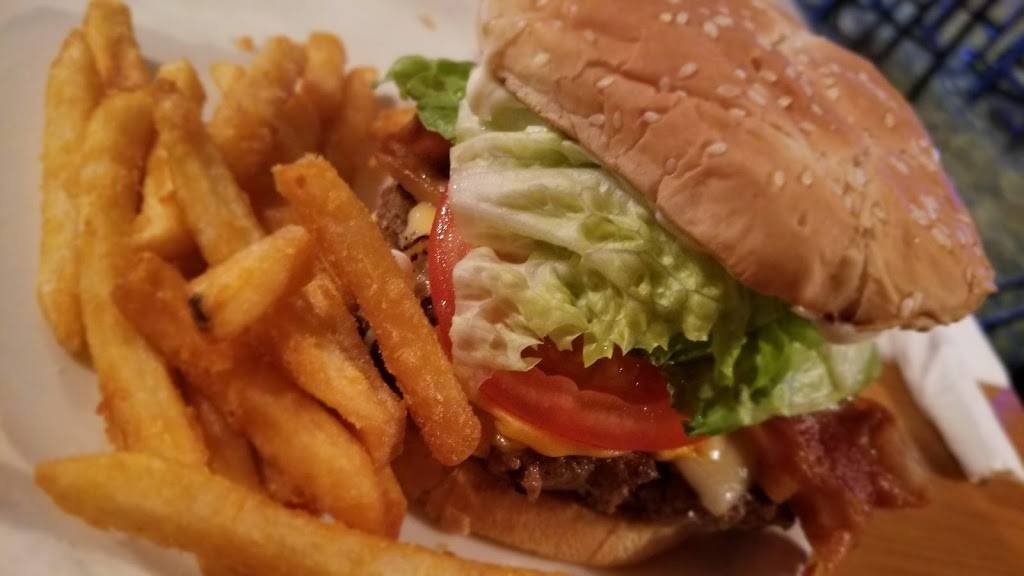 Stonehouse Bar & Grill | restaurant | 3889 E Craig Rd, North Las Vegas, NV 89030, USA | 7026447080 OR +1 702-644-7080