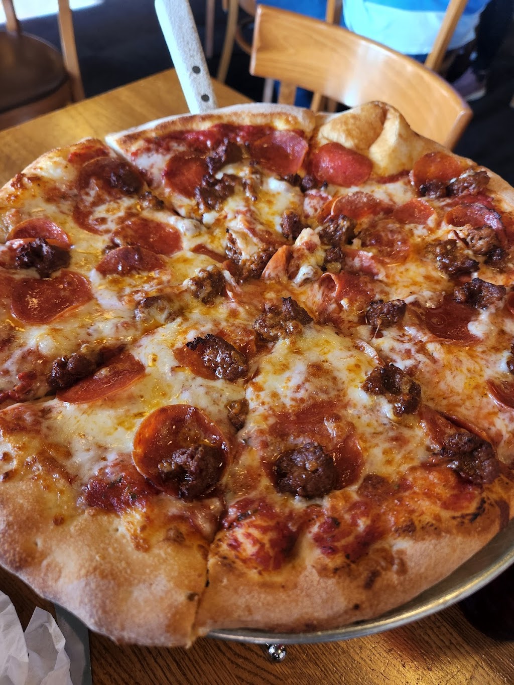 Giovannis Pizzeria | restaurant | 437 Old Mammoth Rd, Mammoth Lakes, CA 93546, USA | 7609347563 OR +1 760-934-7563