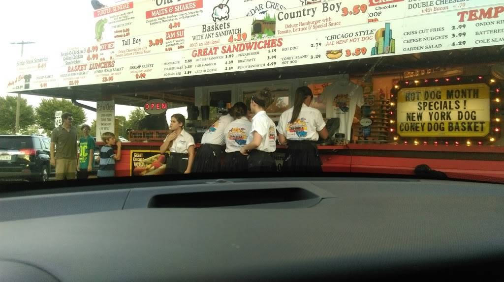 Ardy & Eds Drive In | restaurant | 2413 S Main St, Oshkosh, WI 54902, USA | 9202315455 OR +1 920-231-5455