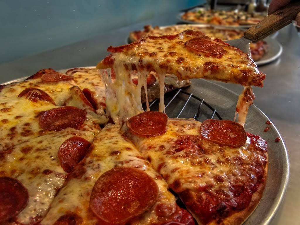 Dinos Pizza | restaurant | 1601 121st St, Whiting, IN 46394, USA | 2196590715 OR +1 219-659-0715