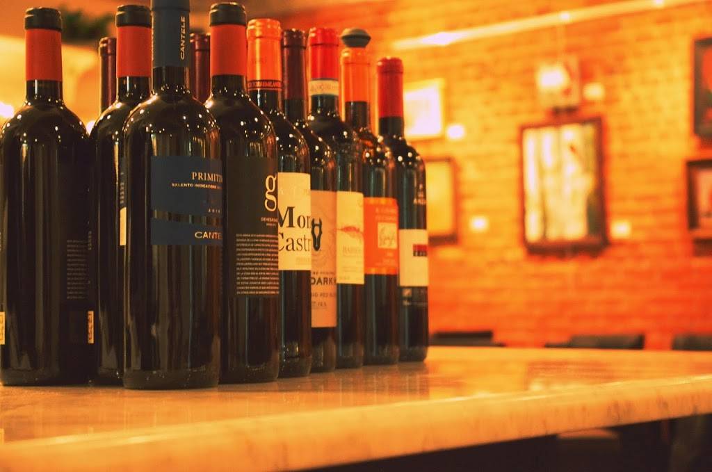 The Bistro | restaurant | 151 S Putnam St, Williamston, MI 48895, USA | 5176551100 OR +1 517-655-1100