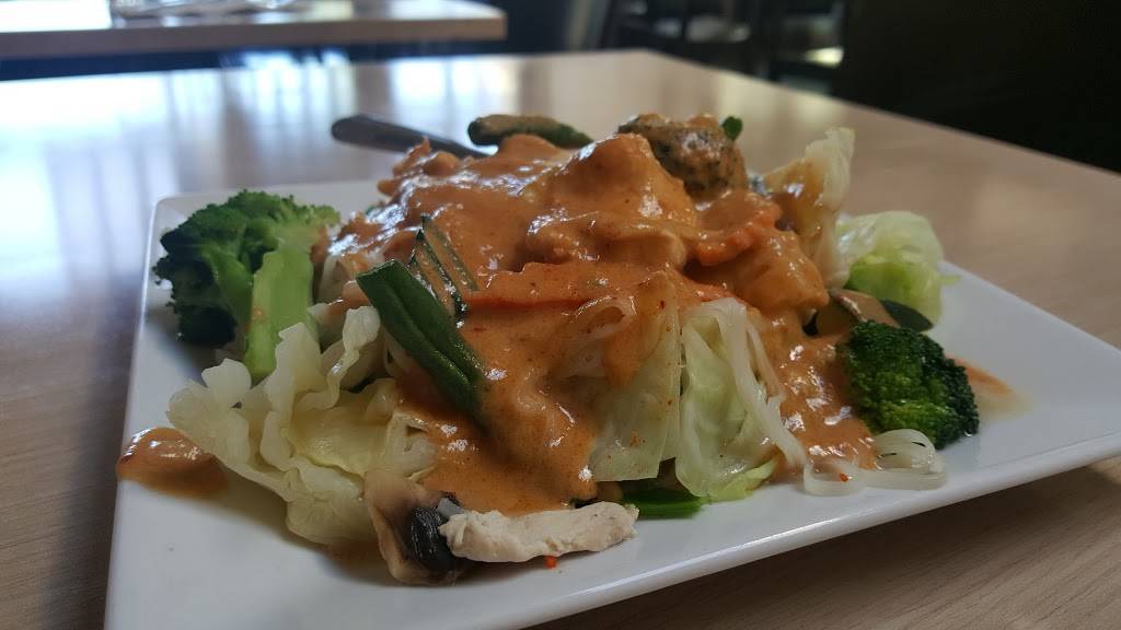 Naam Thai Cuisine | restaurant | 1404 34th Ave, Seattle, WA 98122, USA | 2065686226 OR +1 206-568-6226