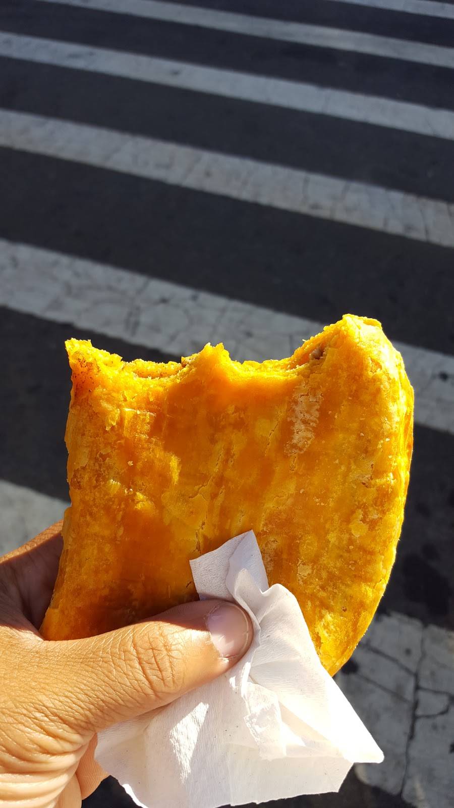 Jamaican Flavors | restaurant | 16417 Jamaica Ave, Jamaica, NY 11432, USA | 7185262228 OR +1 718-526-2228