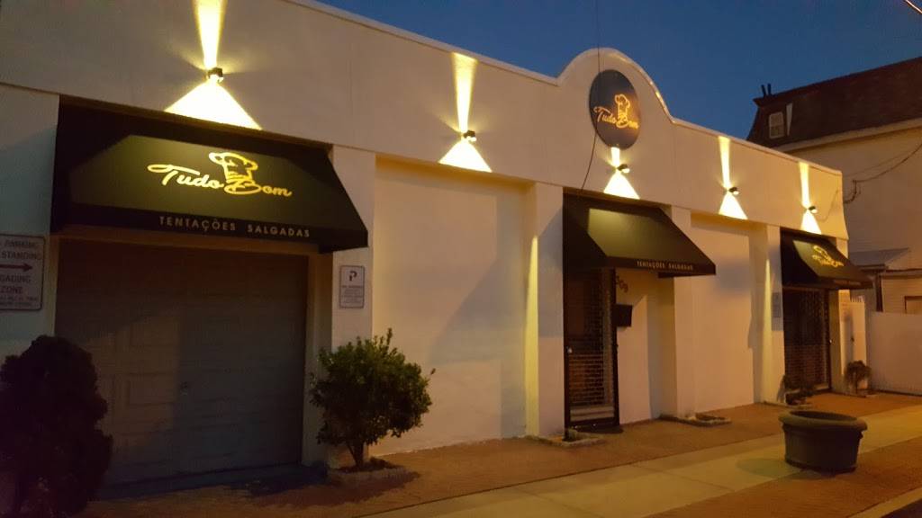 Tudo Bom | restaurant | 309 Walnut St, Elizabeth, NJ 07201, USA | 9085767000 OR +1 908-576-7000
