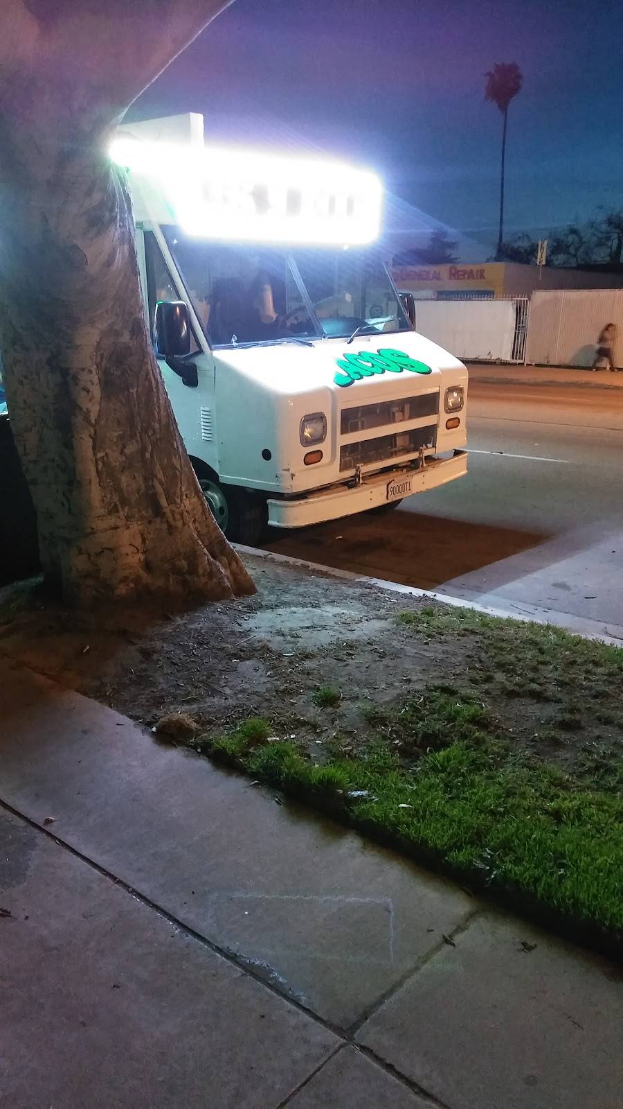 Tacos El Guero Stand | restaurant | 4703 Rosecrans Ave, Compton, CA 90221, USA | 3109254687 OR +1 310-925-4687