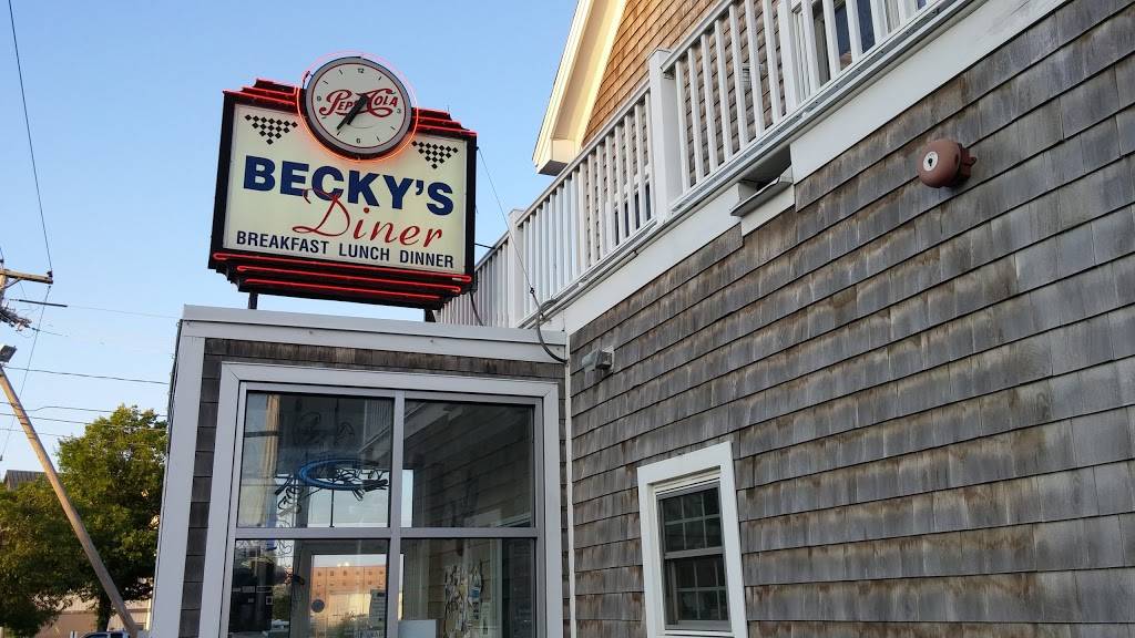 Beckys Diner | bakery | 390 Commercial St, Portland, ME 04101, USA | 2077737070 OR +1 207-773-7070
