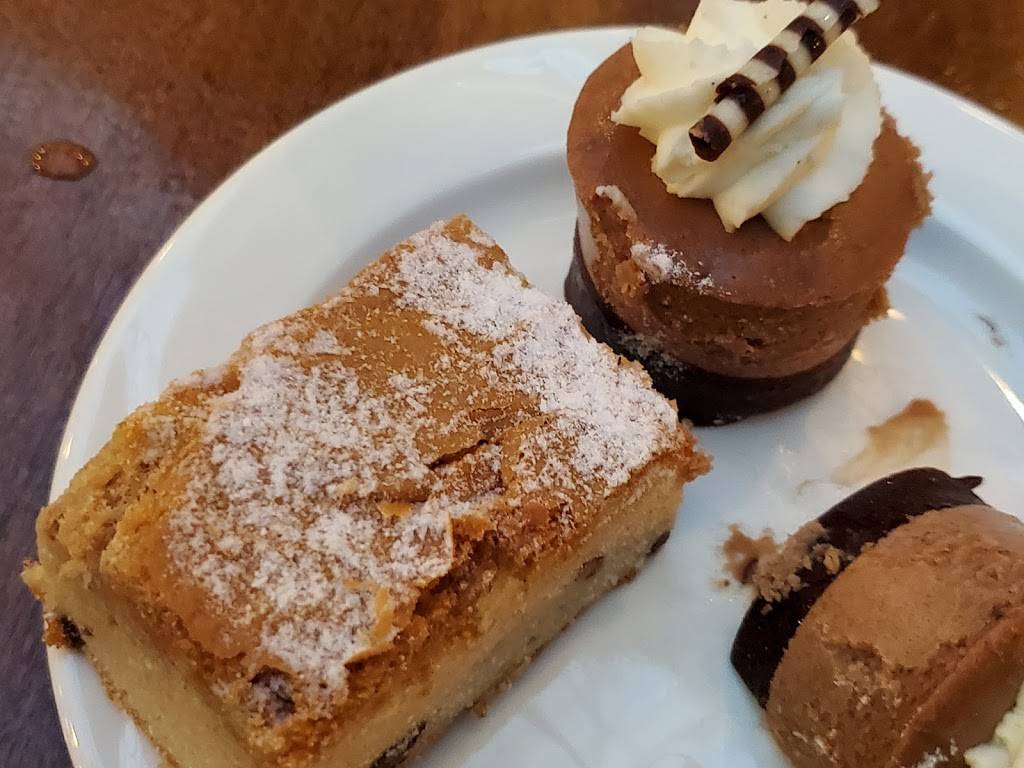 Villa de Flora | restaurant | 6000 W Osceola Pkwy, Kissimmee, FL 34746, USA | 4075861114 OR +1 407-586-1114