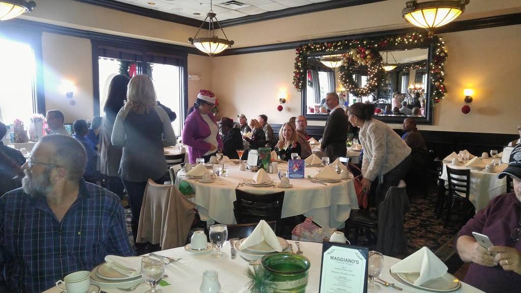 Maggianos Little Italy | restaurant | 3106 West End Ave, Nashville, TN 37203, USA | 6155140270 OR +1 615-514-0270