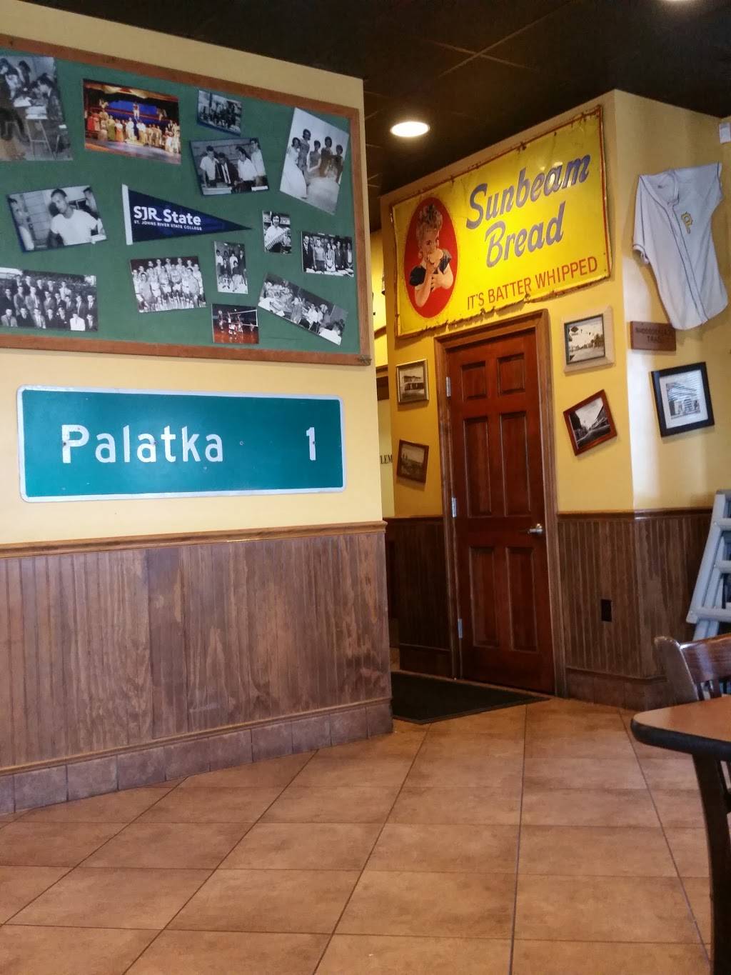 Zaxbys Chicken Fingers & Buffalo Wings | restaurant | 423 N, FL-19, Palatka, FL 32177, USA | 3863283495 OR +1 386-328-3495