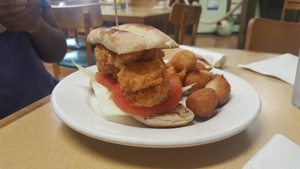 The House of Fish Seafood Restaurant | restaurant | 9671 NC-211, Aberdeen, NC 28315, USA | 9109440826 OR +1 910-944-0826