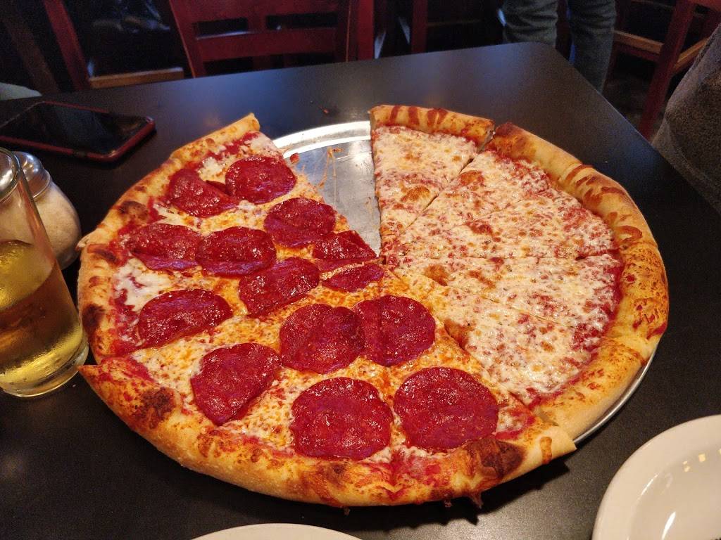 Pegasus Pizza Oakway | restaurant | 4 Oakway Center, Eugene, OR 97401, USA | 5413440844 OR +1 541-344-0844