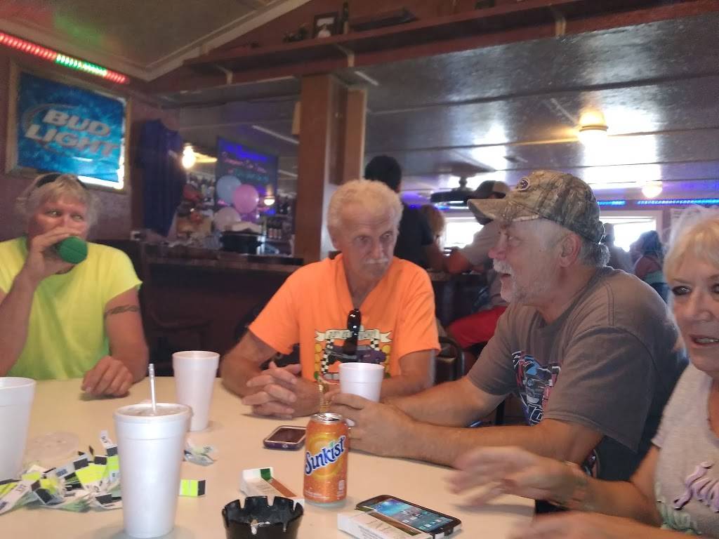 Sneakers Pub | restaurant | 6605 US-50, Montgomery, IN 47558, USA | 8124862597 OR +1 812-486-2597