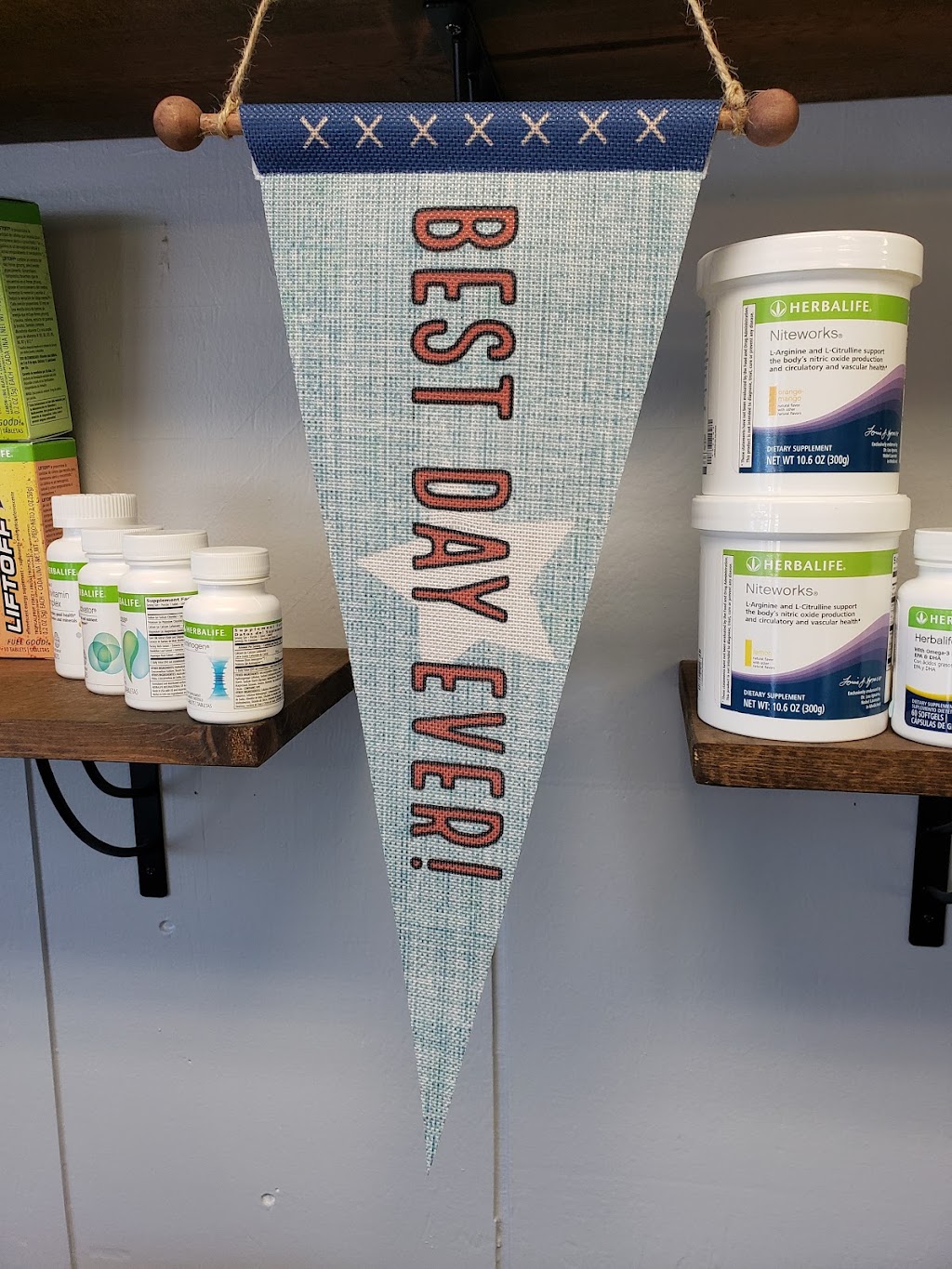 Herbalife Little Apple Nutrition | cafe | 2026 Tuttle Creek Blvd, Manhattan, KS 66502, USA | 7857755777 OR +1 785-775-5777