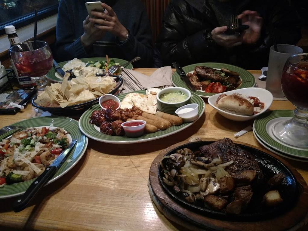 Applebees Grill + Bar | restaurant | 3145 Middle Country Rd, Lake Grove, NY 11755, USA | 6314672445 OR +1 631-467-2445