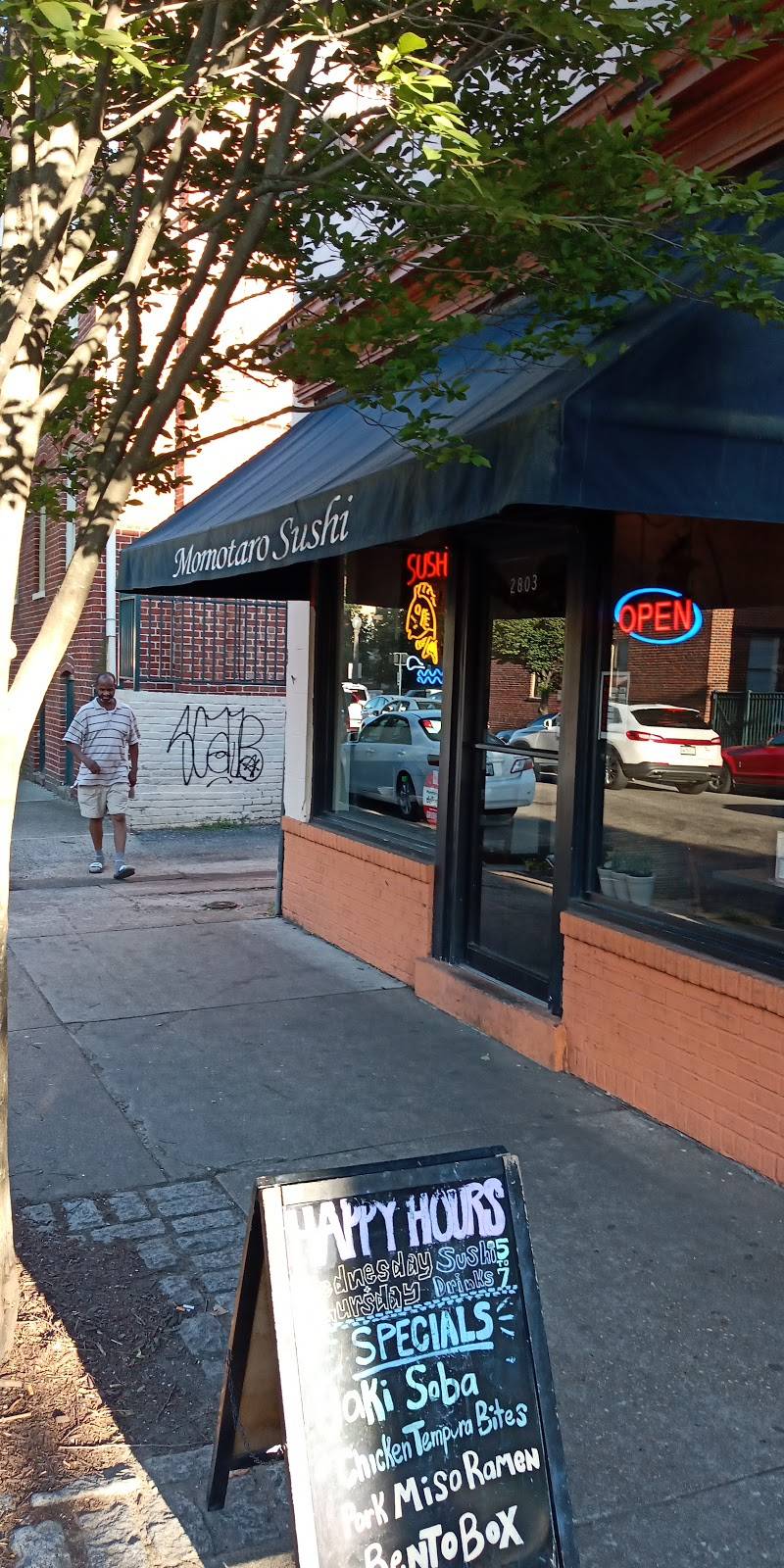 Momotaro Sushi | restaurant | 2803 W Cary St, Richmond, VA 23221, USA | 8043550060 OR +1 804-355-0060