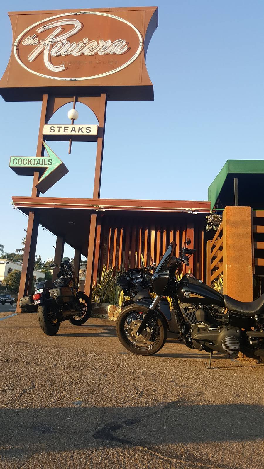 Riviera Supper Club and Turquoise Room | night club | 7777 University Ave, La Mesa, CA 91941, USA | 6197136777 OR +1 619-713-6777