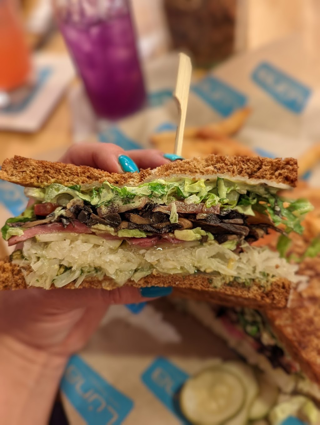 Luna Cafe + Mercantile | restaurant | 2525 Ashland St, Ashland, OR 97520, USA | 5414823372 OR +1 541-482-3372