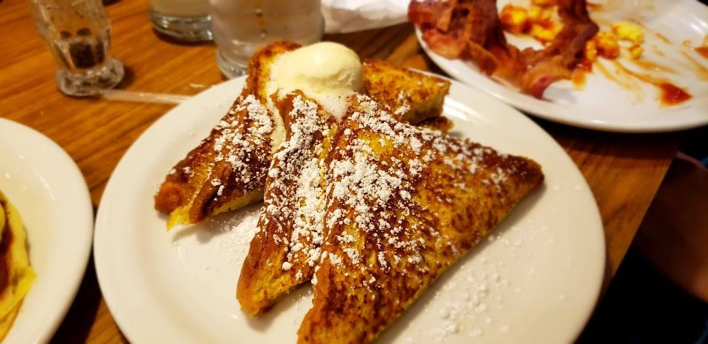 Dennys | restaurant | 16401 Delone St, Santa Clarita, CA 91387, USA | 6612529696 OR +1 661-252-9696