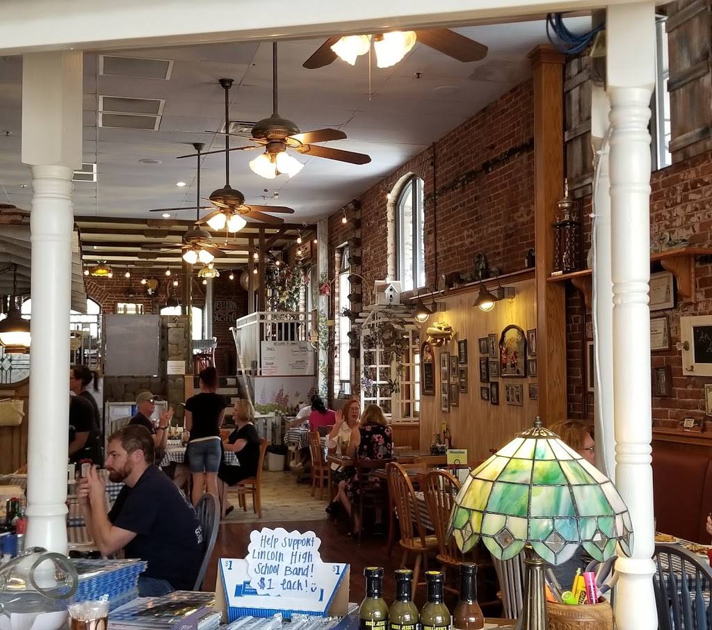 Awful Annies | restaurant | 490 G St, Lincoln, CA 95648, USA | 9166459766 OR +1 916-645-9766