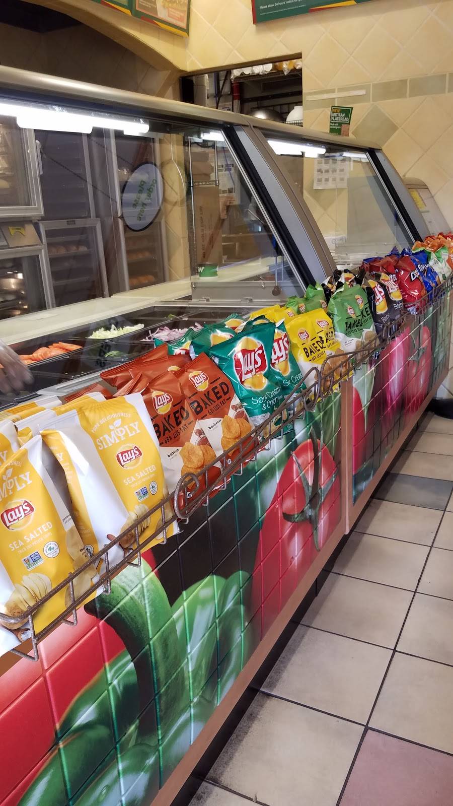 Subway Restaurants | restaurant | 8080 Old York Rd, Elkins Park, PA 19027, USA | 2156904711 OR +1 215-690-4711