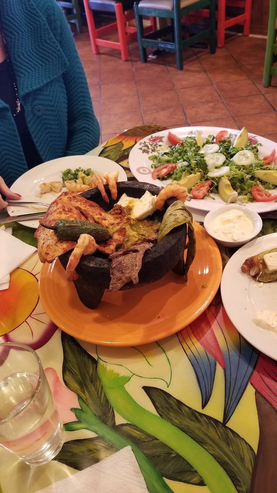 Taqueria Cuautla | restaurant | 217 SW 152nd St, Burien, WA 98166, USA | 2066832843 OR +1 206-683-2843