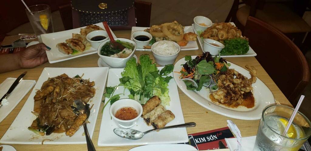 Kim Son Cafe Rice Village | restaurant | 2512 Rice Boulevard, Houston, TX 77005, USA | 7135331188 OR +1 713-533-1188
