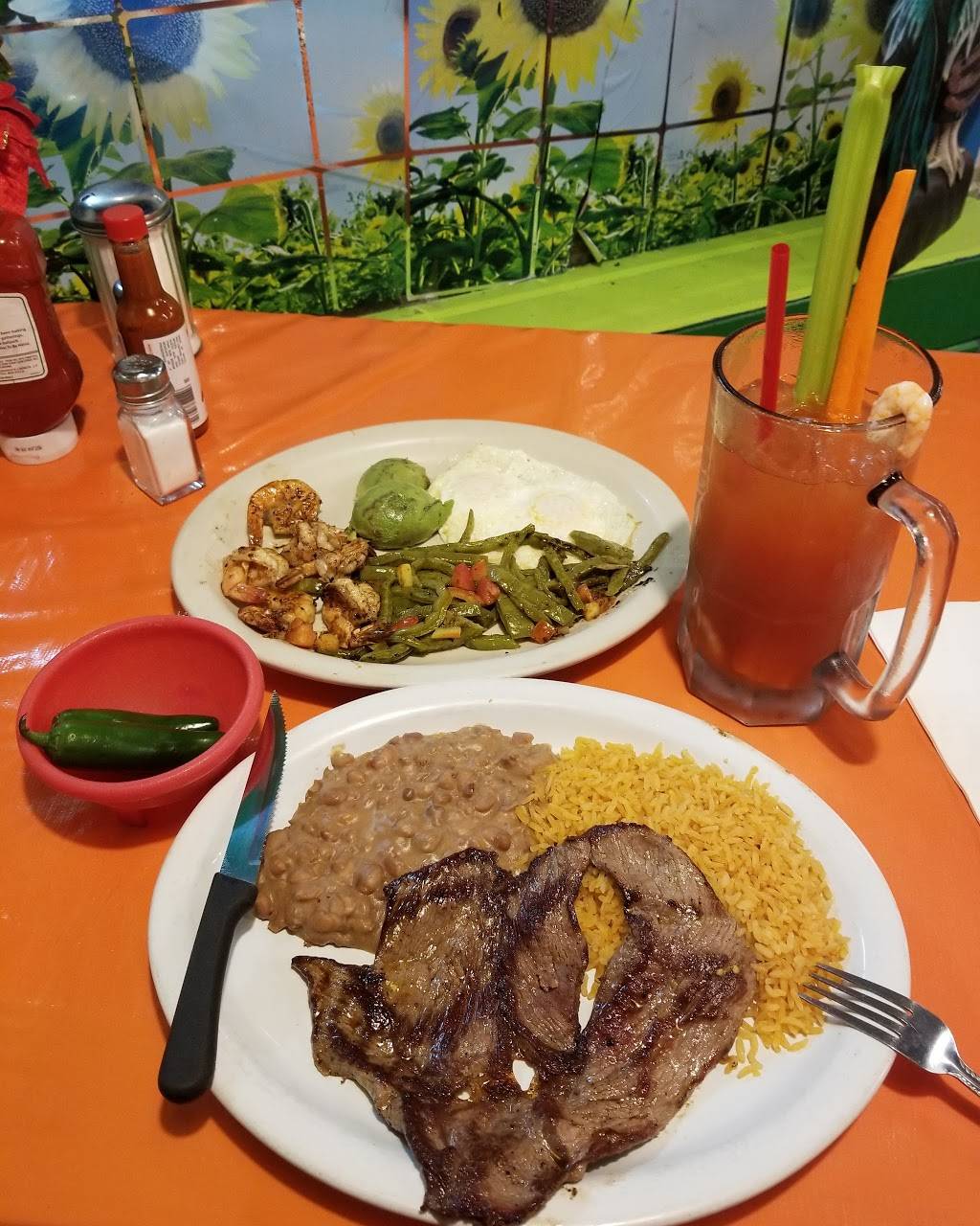 Saritas | restaurant | 1936 Fremont Blvd, Seaside, CA 93955, USA | 8313944407 OR +1 831-394-4407