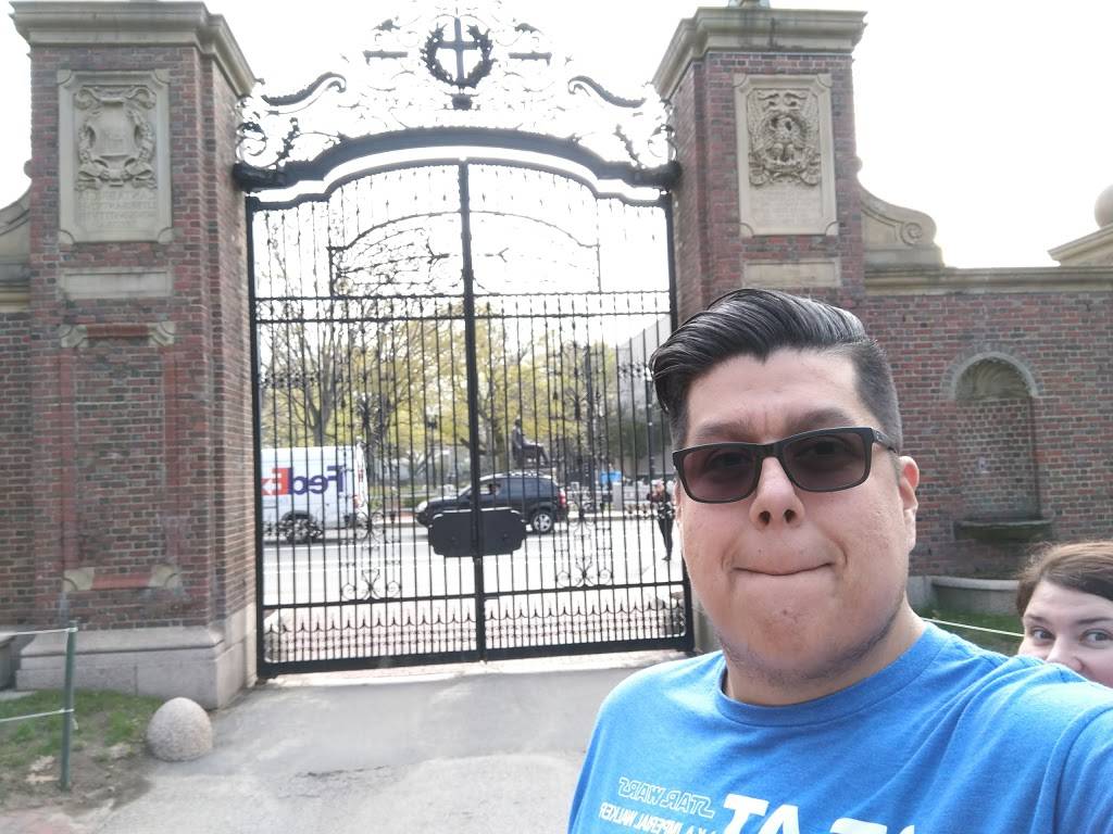 Cambridge Queens Head | restaurant | 45 Quincy St, Cambridge, MA 02138, USA | 6174955107 OR +1 617-495-5107