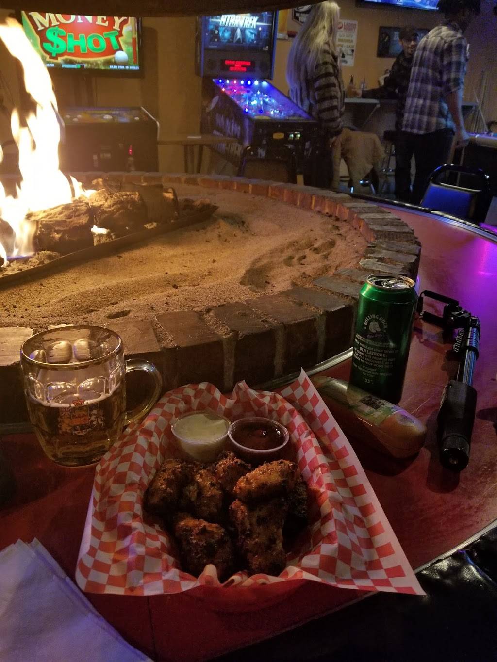 Tabs Bar & Grill | restaurant | 7211 NE 181st St, Kenmore, WA 98028, USA | 4252862943 OR +1 425-286-2943