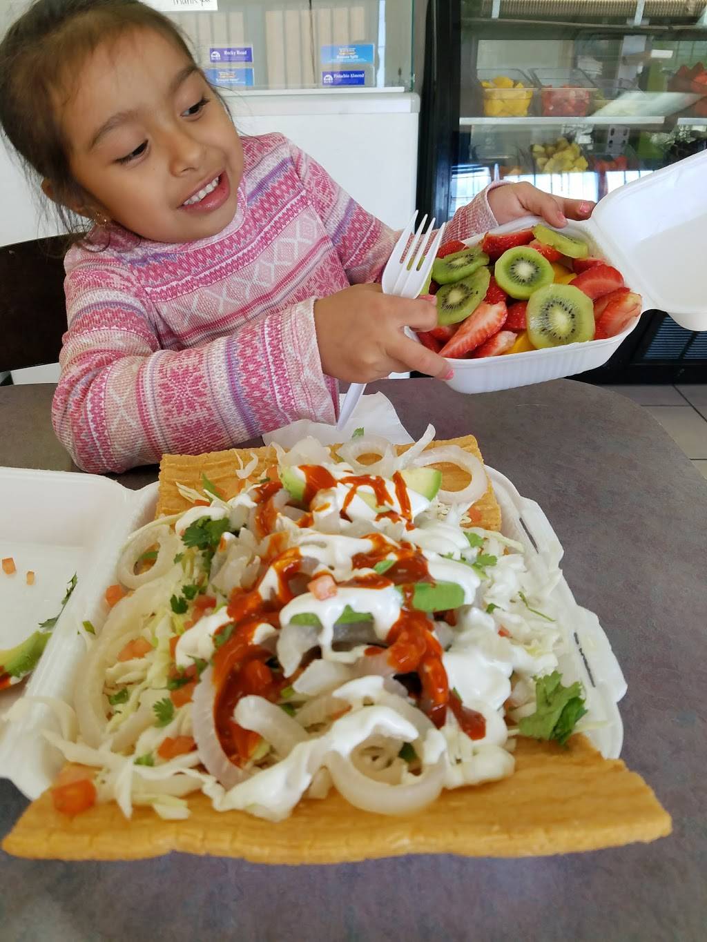 Marias Ice Cream and Fruteria | restaurant | 6870 Shady Brook Ln, Dallas, TX 75231, USA | 2142383500 OR +1 214-238-3500